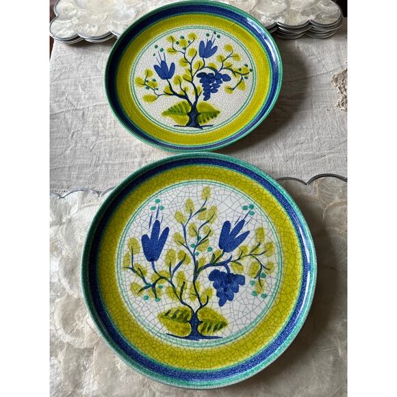 Vintage Majolica Pottery Platters Handprinted 10” dinner plates grape tree green - Picture 5 of 7